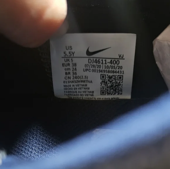 Nike Air Max Deep Blue Sneakers - Picture 6 of 6